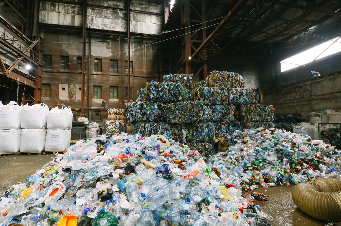 «Прозрачный исток» – новое производство по переработке ПЭТ-бутылок в Московском районе, изображение №1