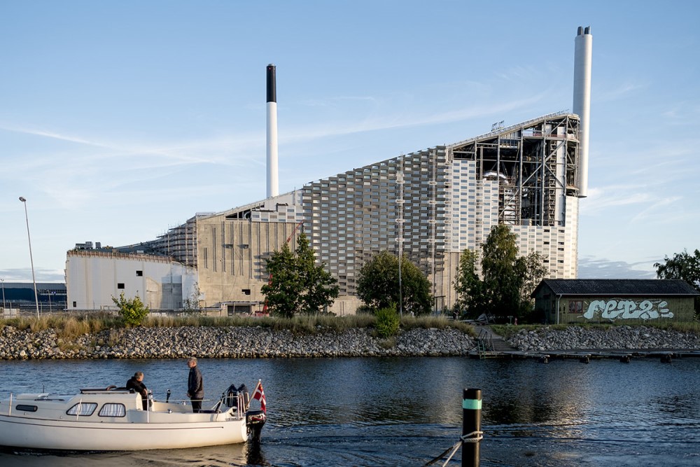 Завод Amager Bakke на реконструкции. 